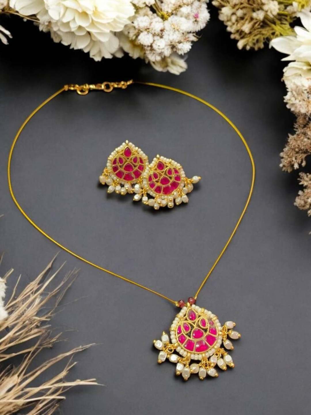 Ishhaara Red Teardrop Kundan Jadau Invisible Necklace