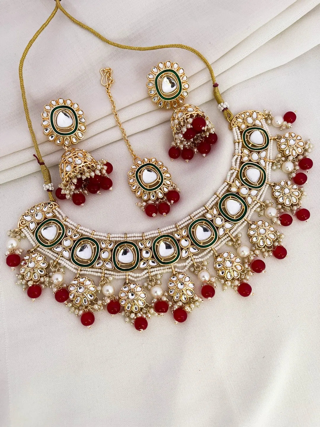 Ishhaara Red Traditional Square Shaped Kundan Studded Choker