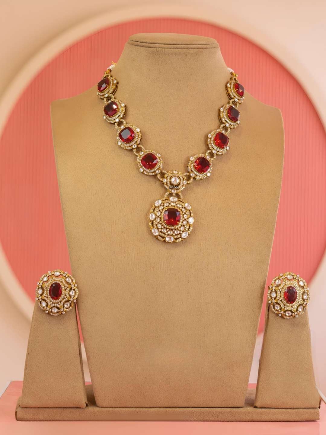 Ishhaara Red Victorian Miniature Diamond Shape Flower Neckpiece