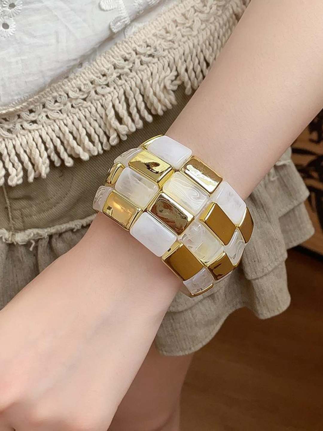Ishhaara Resin Square Splicing Bracelet