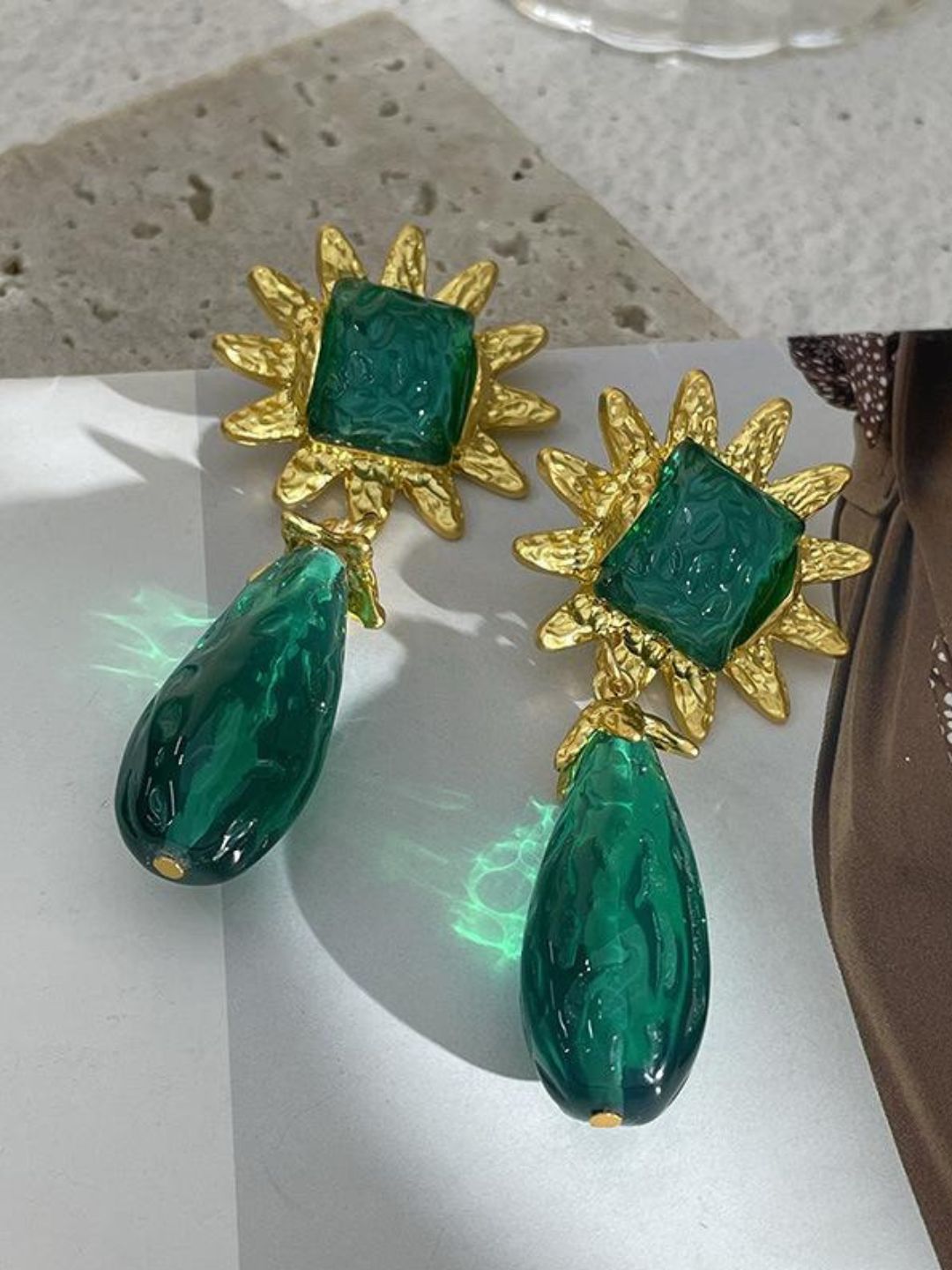 Ishhaara Retro Vintage French Elegant Earrings