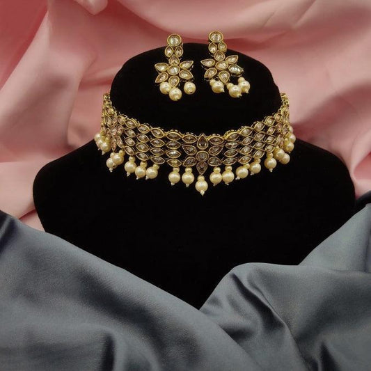 Ishhaara Reverse Ad Coral Choker And Earing