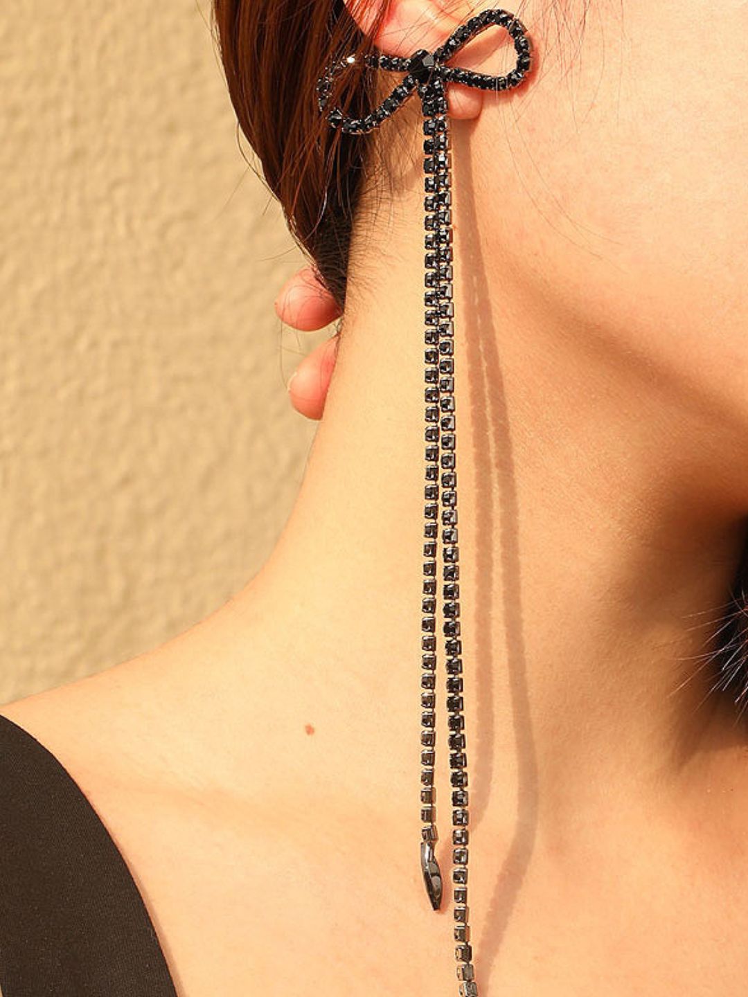 Ishhaara Ribbon Cascade Earring