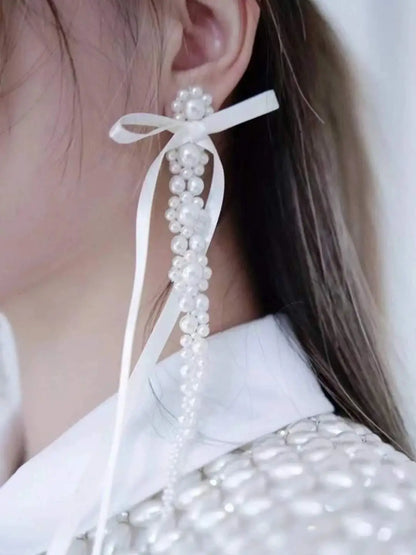 Ishhaara Ribbon Earring