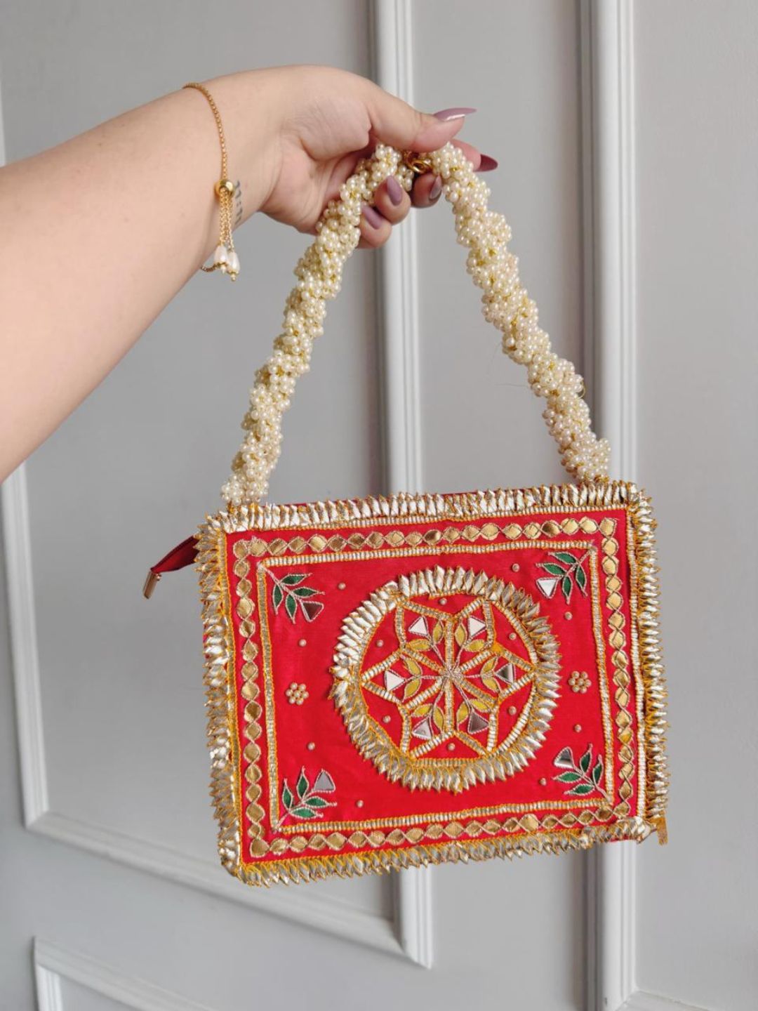 Ishhaara Riwaayat Gota Patti Bag