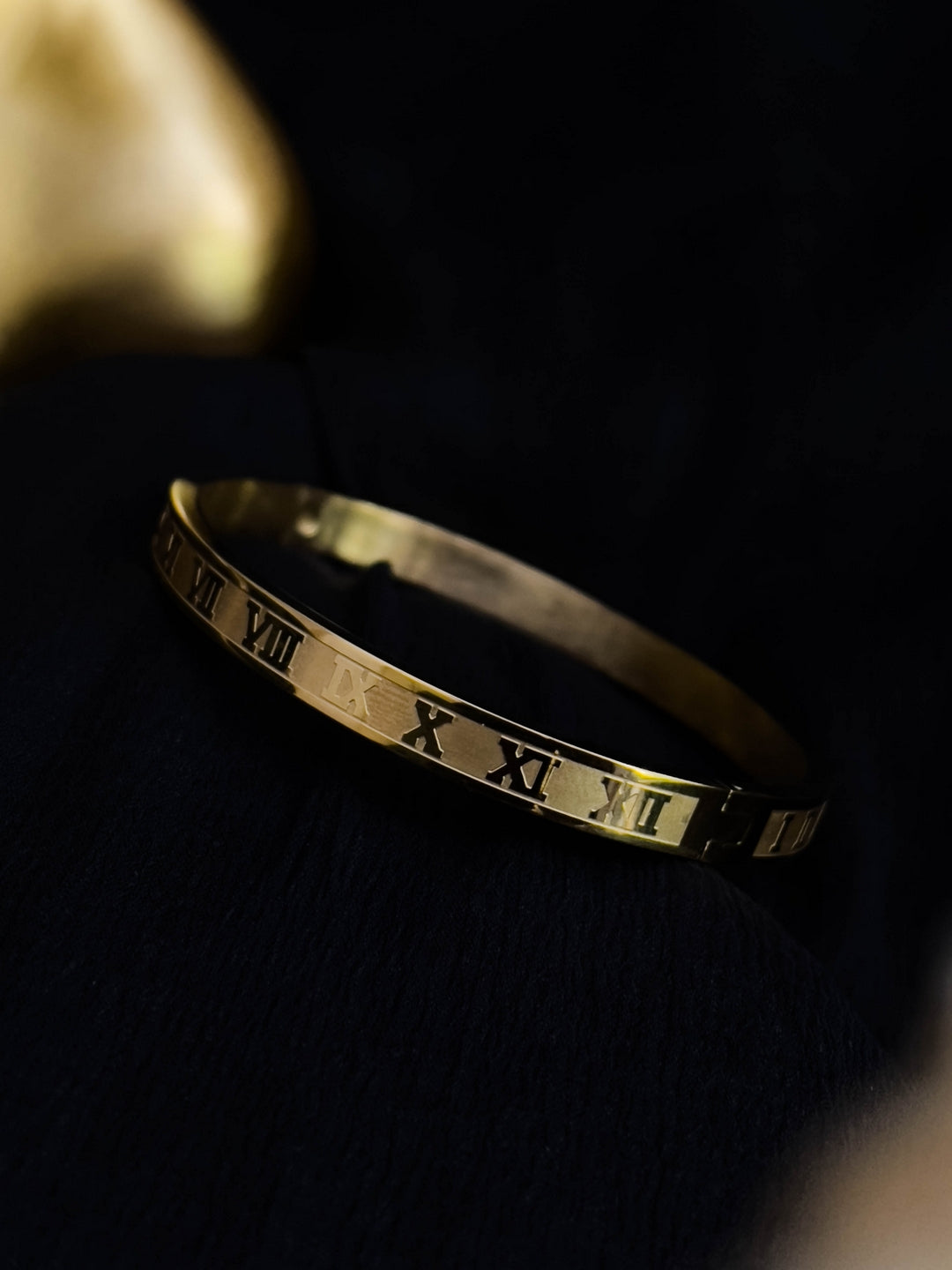 Ishhaara Roman Numeral Bangle Bracelet