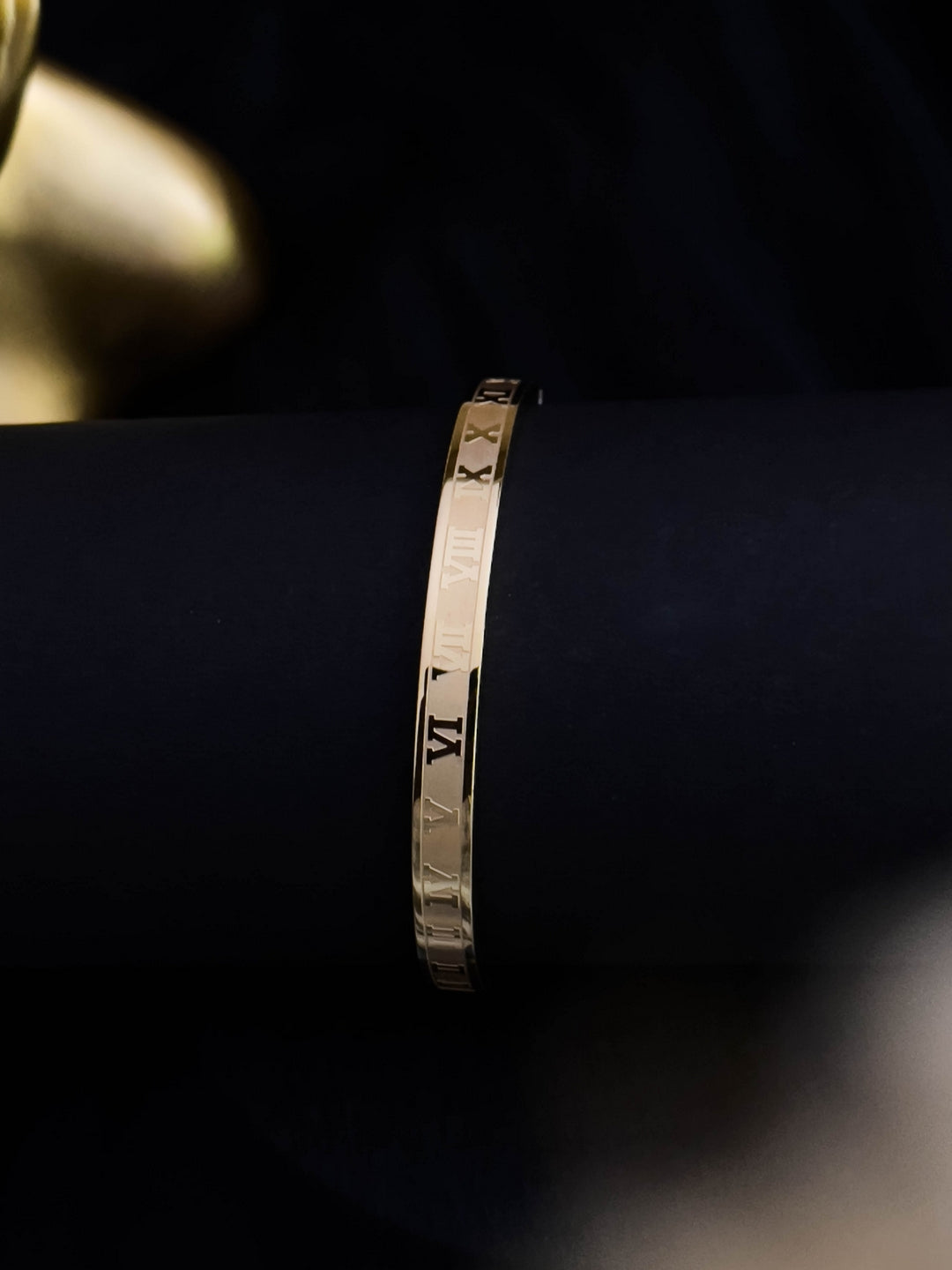 Ishhaara Roman Numeral Bangle Bracelet