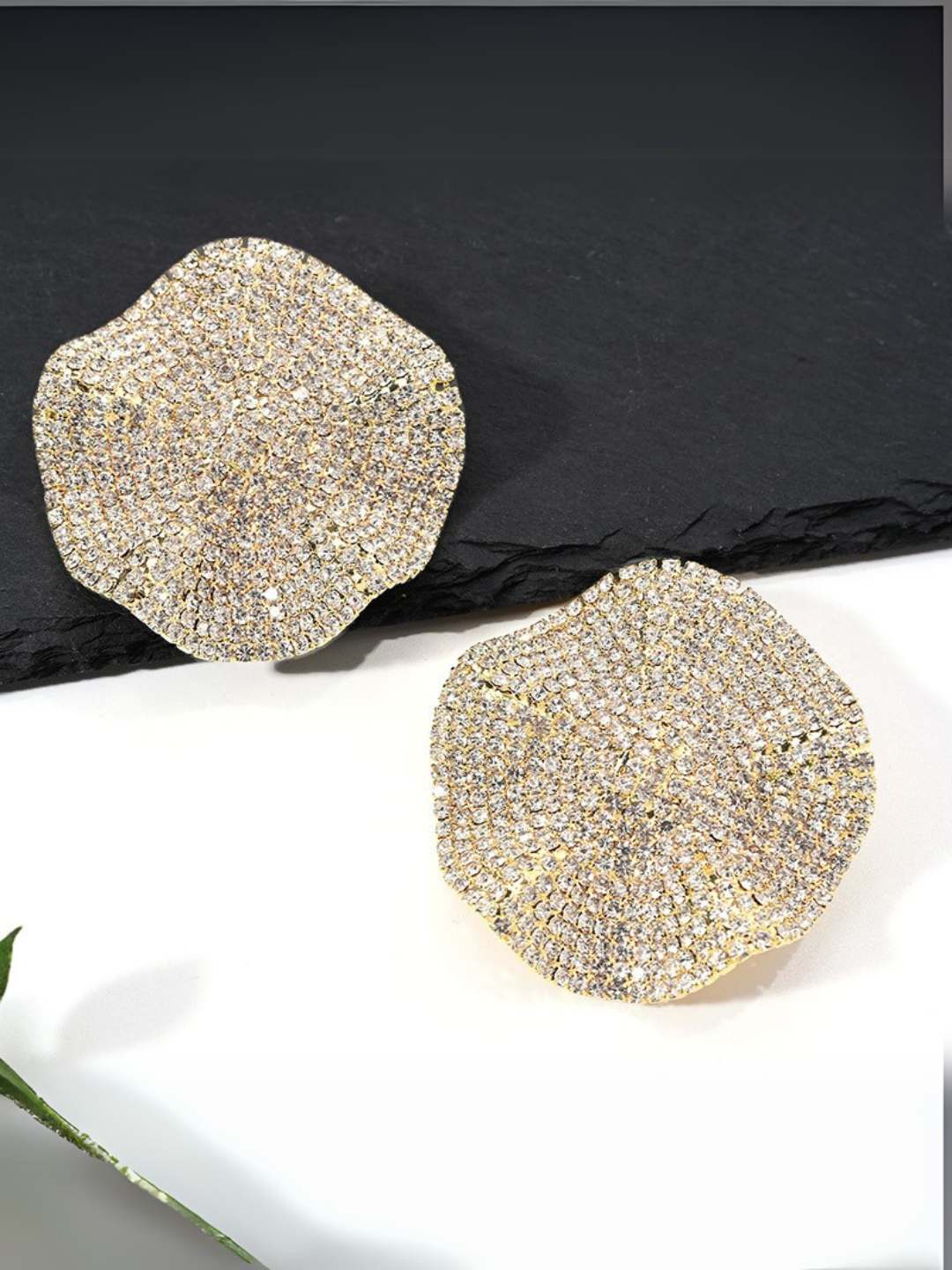 Ishhaara Round Floral Fluid Hoops