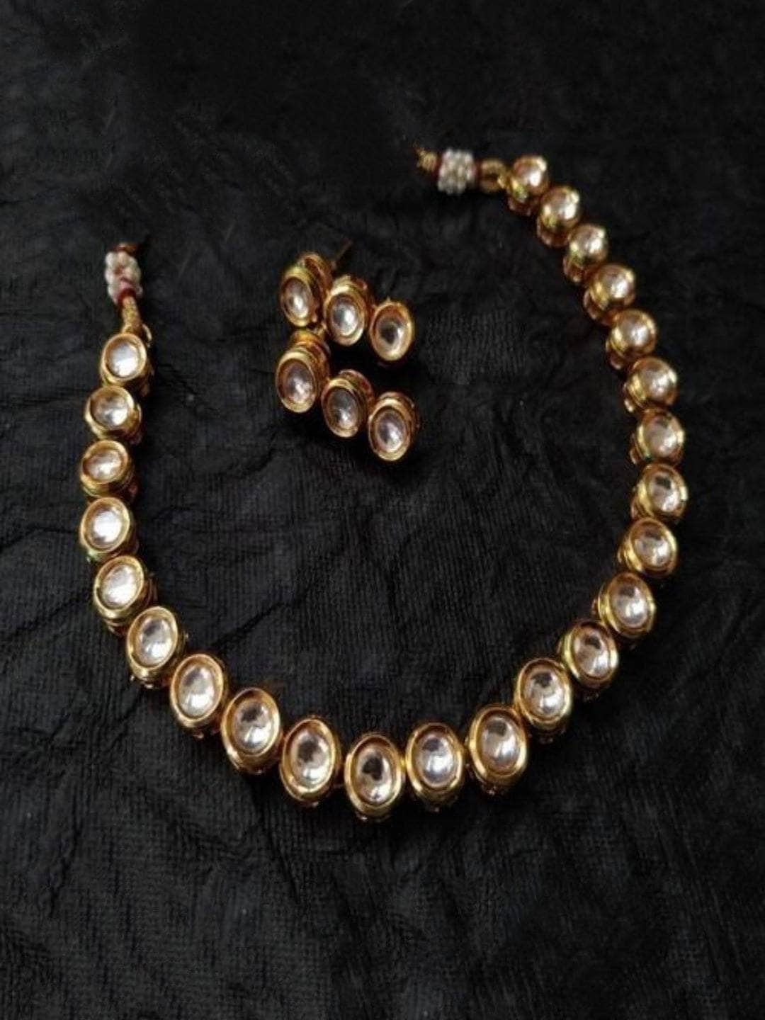 Ishhaara Round Kundan Single Line Necklace