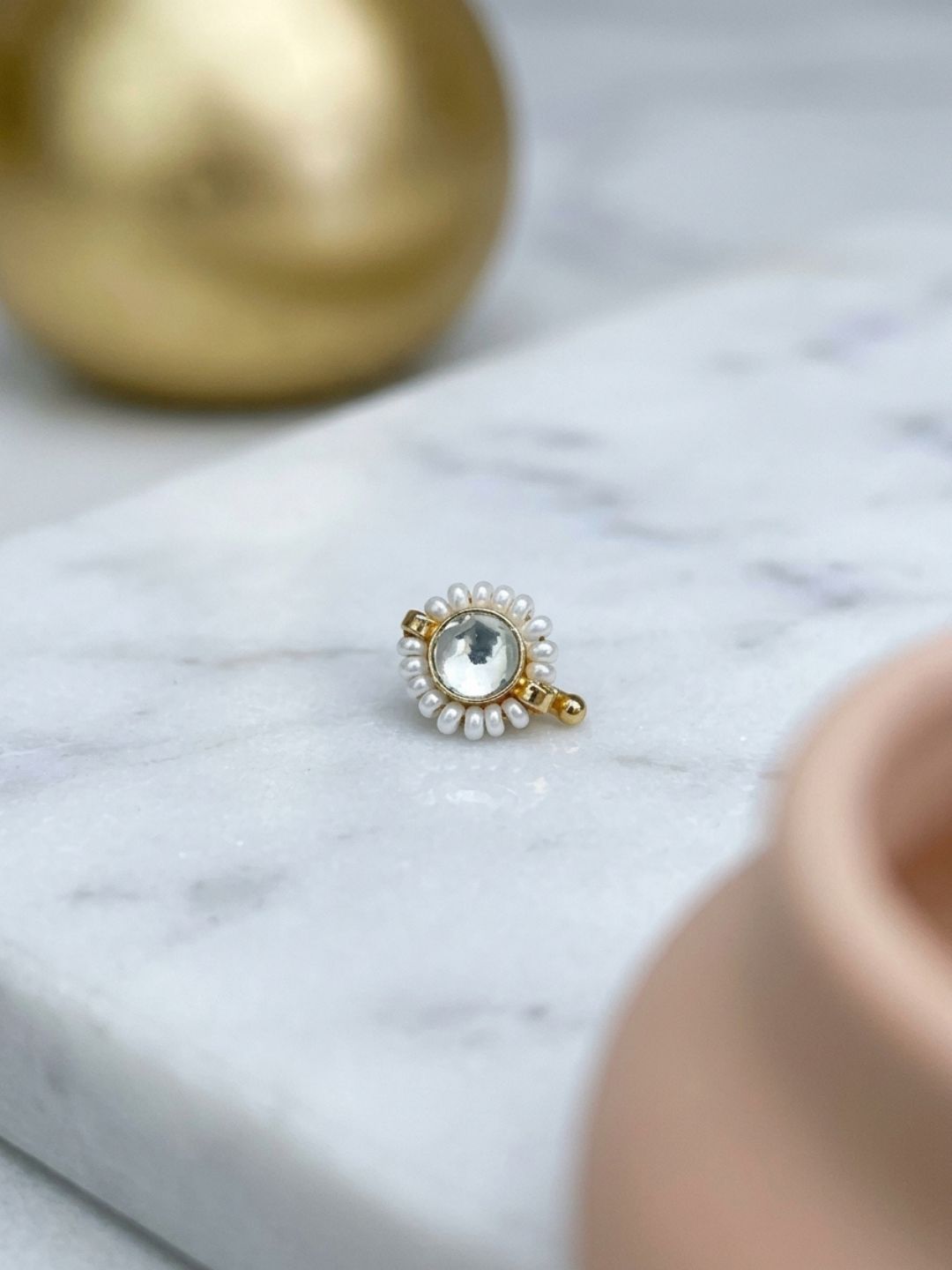 Ishhaara Round Kundan Studded Nath
