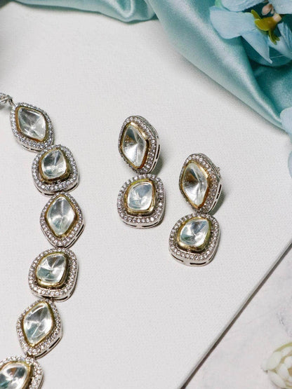 Ishhaara Round Shape Kundan Choker Necklace