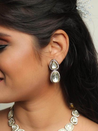 Ishhaara Round Shape Kundan Choker Necklace