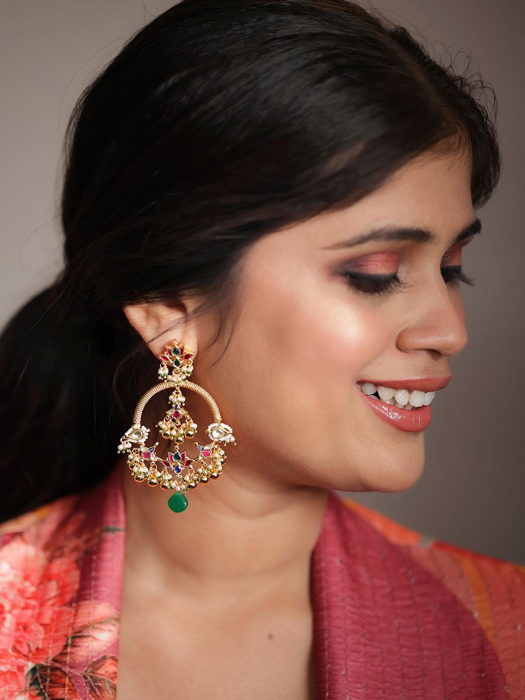 Ishhaara Round Swing Kundan Earrings