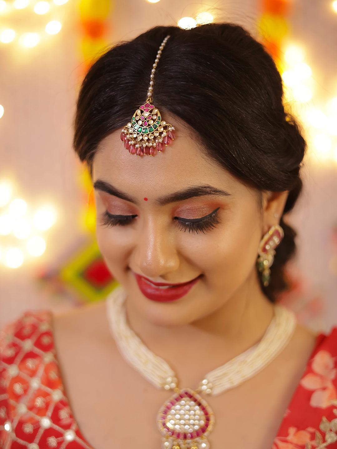 Ishhaara Round Tikka With Tear Drop