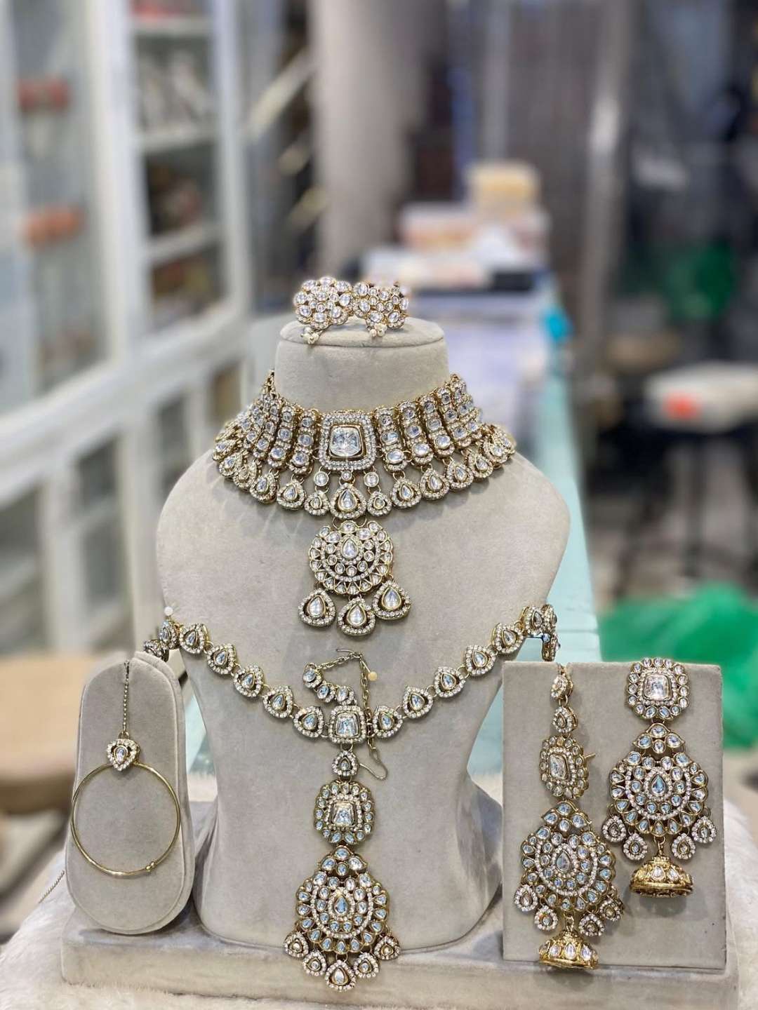 Ishhaara Royal Kundan Stone Pearl And Beads Meenakari Necklace Set