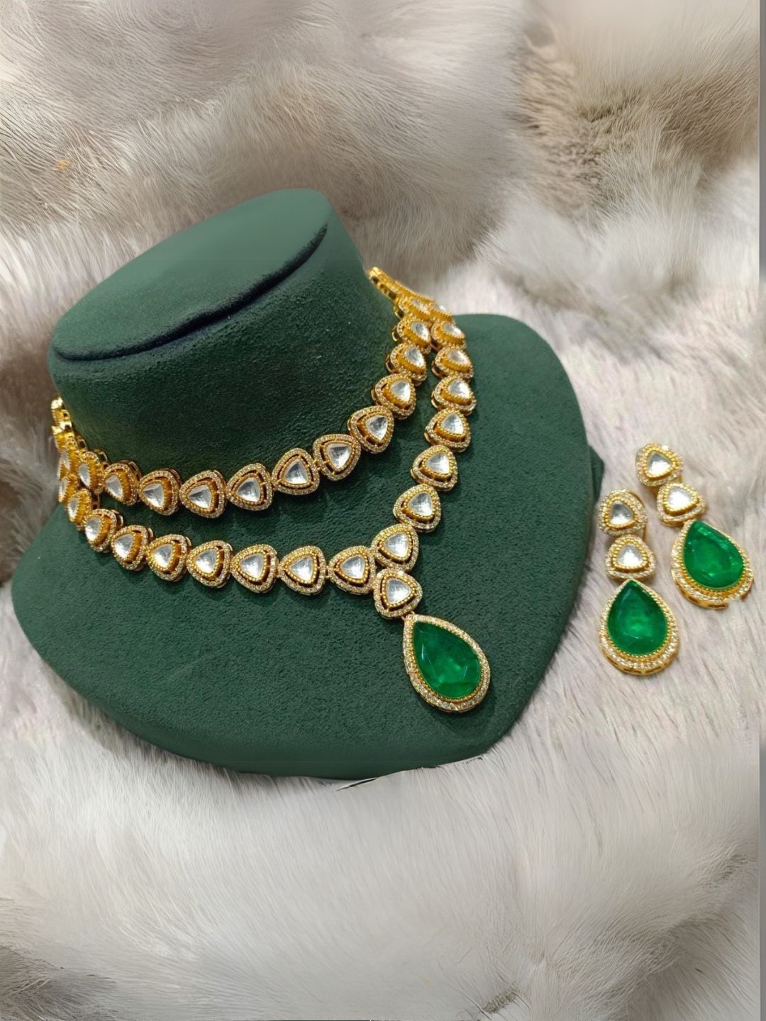 Ishhaara Sabyasachi Inspired Emerald Doublet Necklace