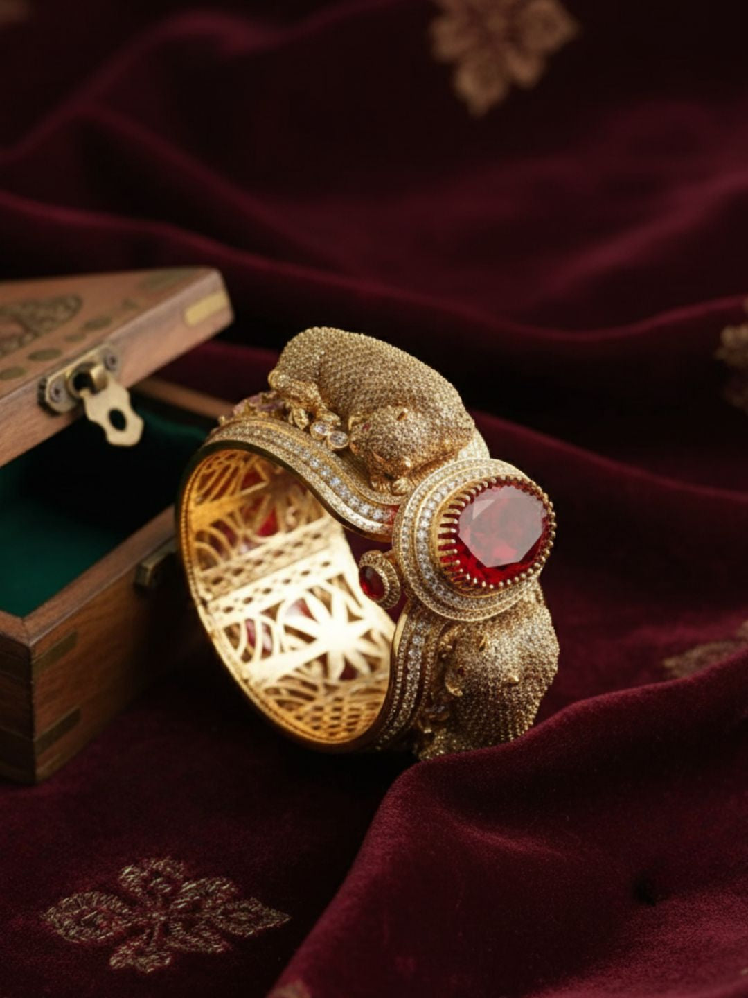 Ishhaara Sabyasachi Inspired The Maharaja Panther Bangle
