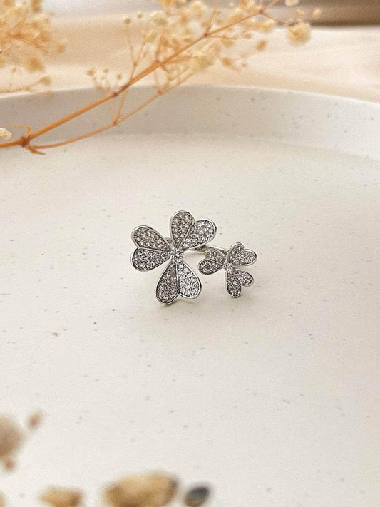 Ishhaara Sapphire Engagement Ring