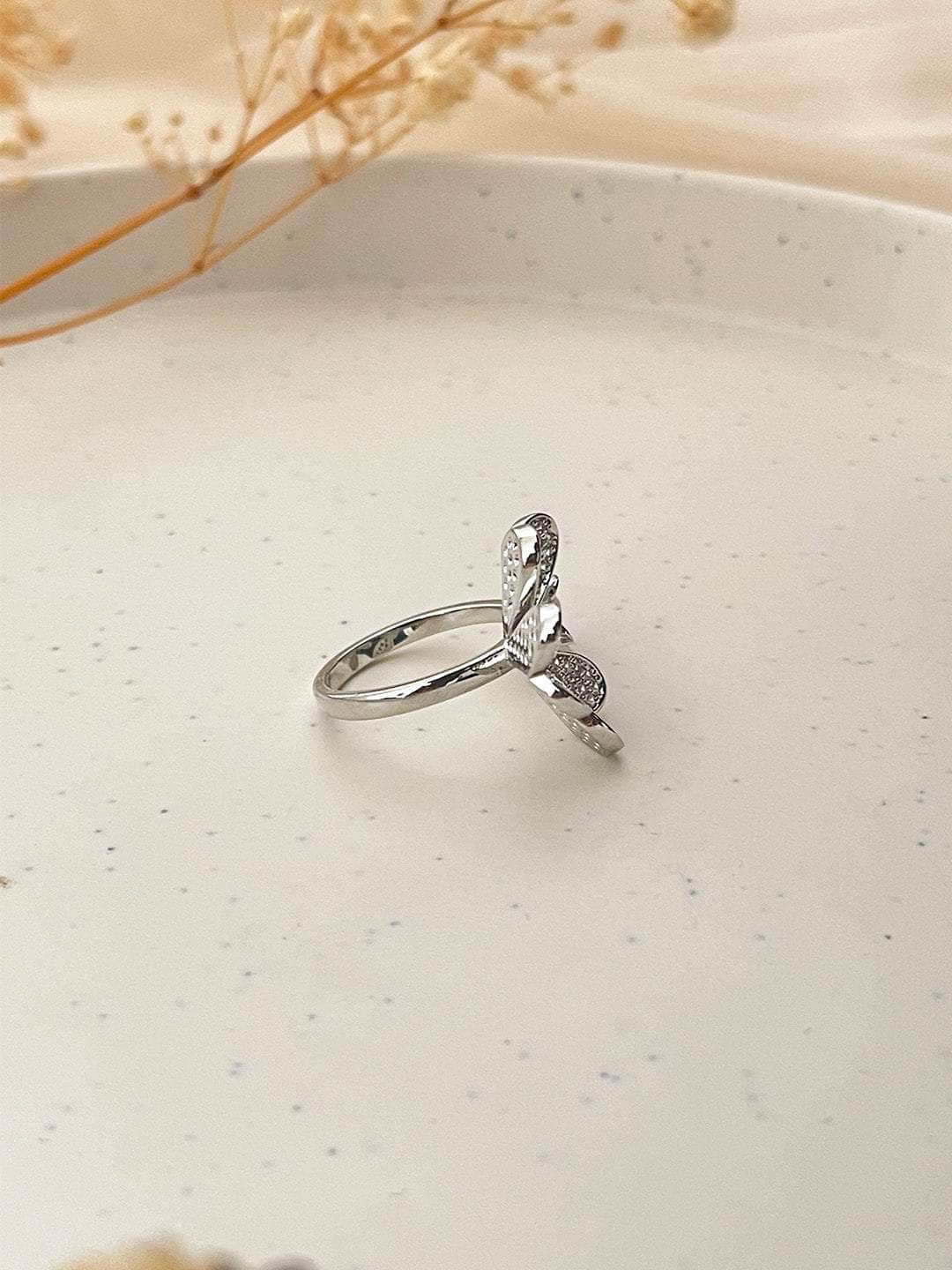 Ishhaara Sapphire Engagement Ring