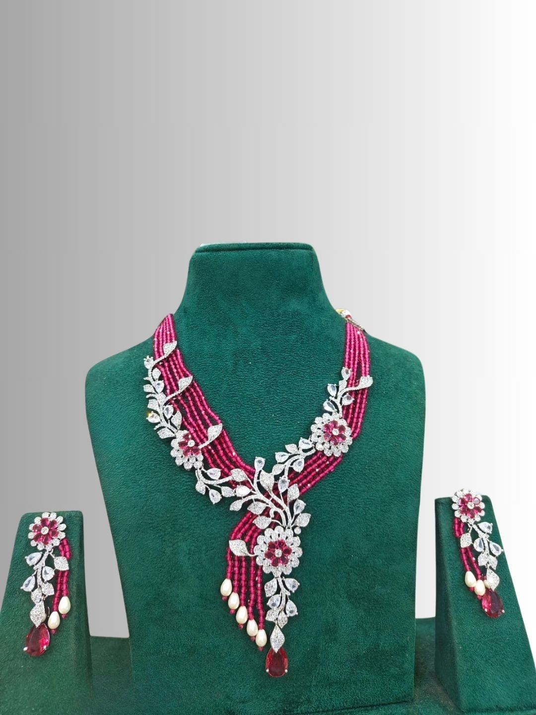 Ishhaara Semi Precious Stone Studded Necklace