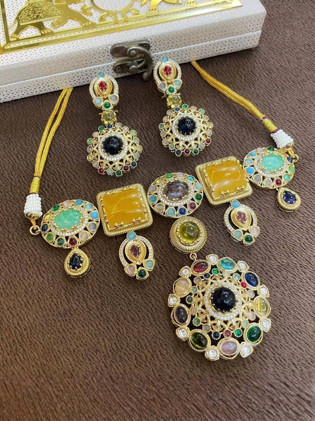 Ishhaara Semi Precious Stone Studded Sabyasachi Inspired Neckalce Set