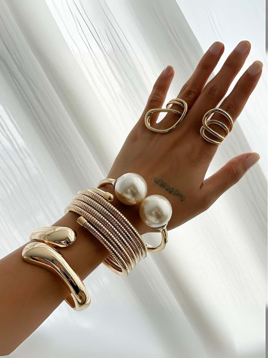 Ishhaara Set Of 3 Handcuff And 2 Rings