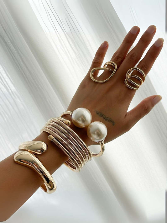 Ishhaara Set Of 3 Handcuff And 2 Rings