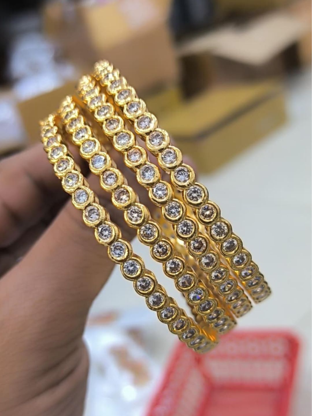 Ishhaara Set Of 4 Traditional Stone Studded Bangle