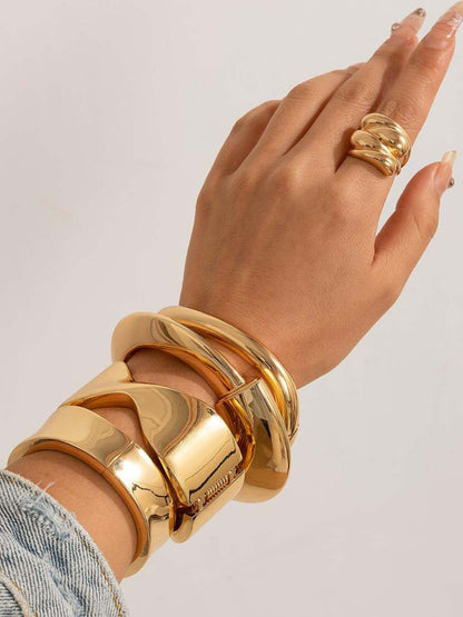 Ishhaara Set Of Four Handcuff And One Ring