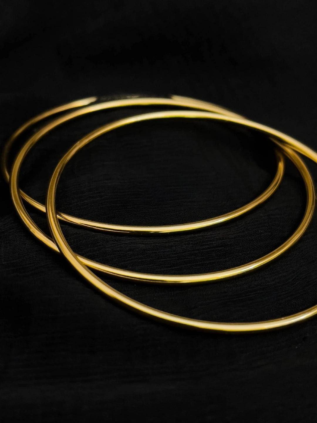 Ishhaara Set Of Three Elite Chunky Gold Bangle