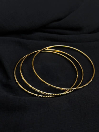 Ishhaara Set Of Three Gold Bangle