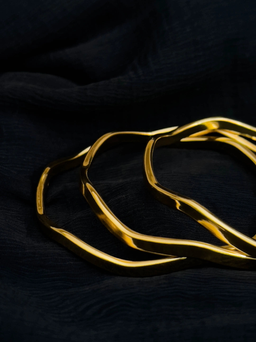 Ishhaara Set Of Three Textured Gold Bangle