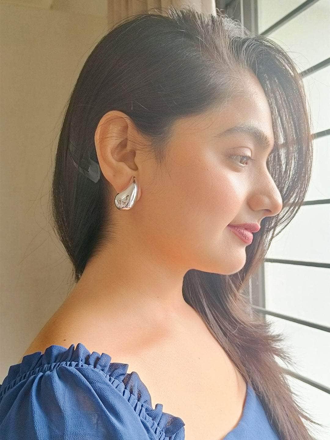 Ishhaara Shaheen Bhatt In Eggplant Earrings