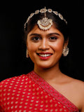 Ishhaara Sheesh Pati, Teeka and Chandbali Motif earring set