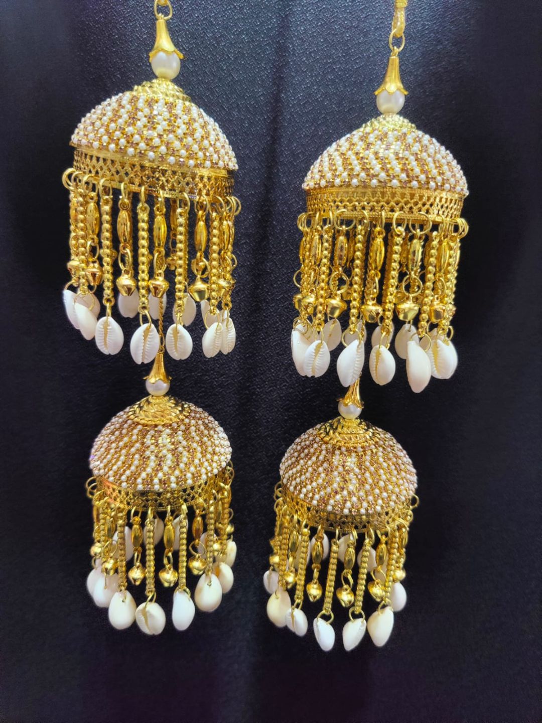 Ishhaara Shell Charms And Pearls Studded Kundan Kaleera