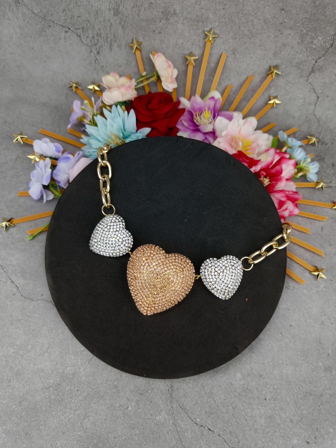 Ishhaara Shiny Rhinestone Heart Necklace