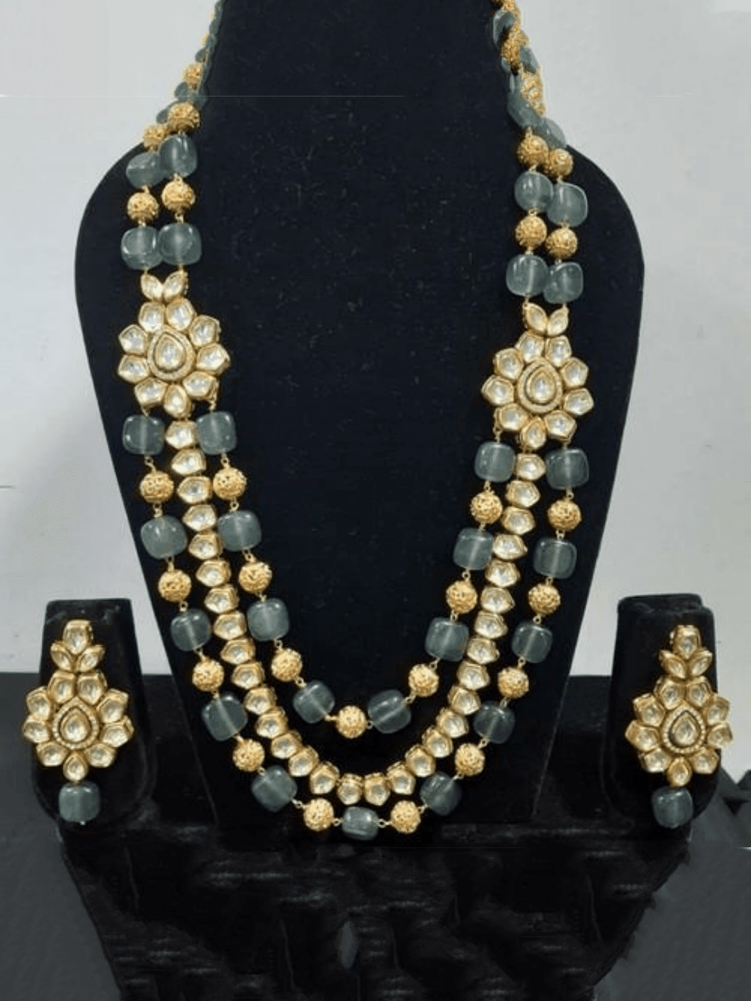 Ishhaara Side Kundan Gold And Blue Beads Set