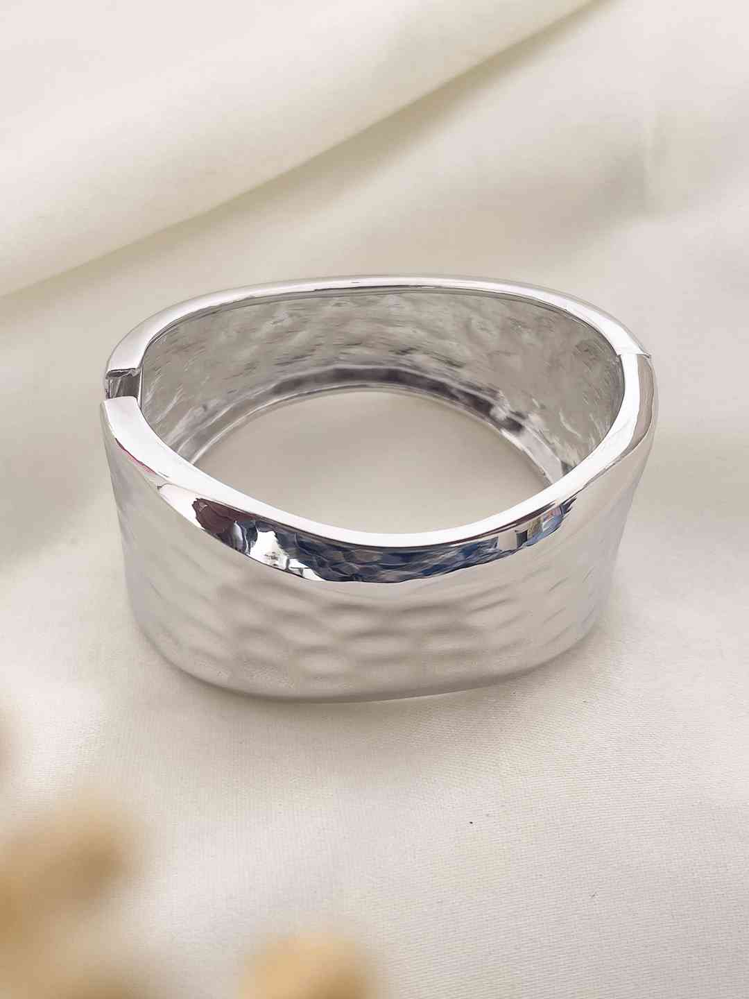 Ishhaara Silver Bulky Wide Hinged Bangle Bracelet