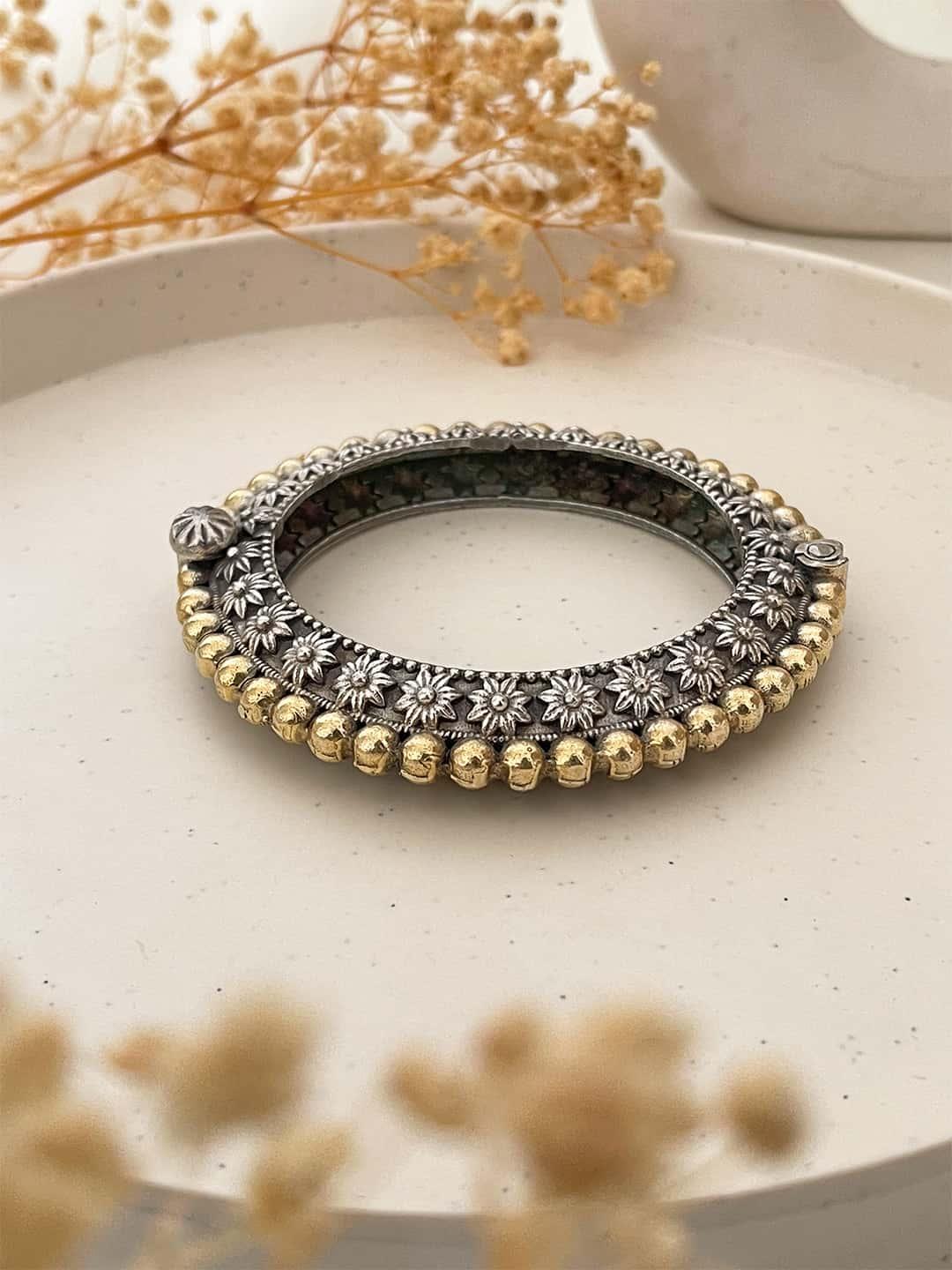 Ishhaara Silver Ethnic Two Tone Bangle