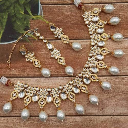 Ishhaara Flower Antique Drop Necklace Set