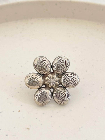 Ishhaara Silver Flower Barbell Ring