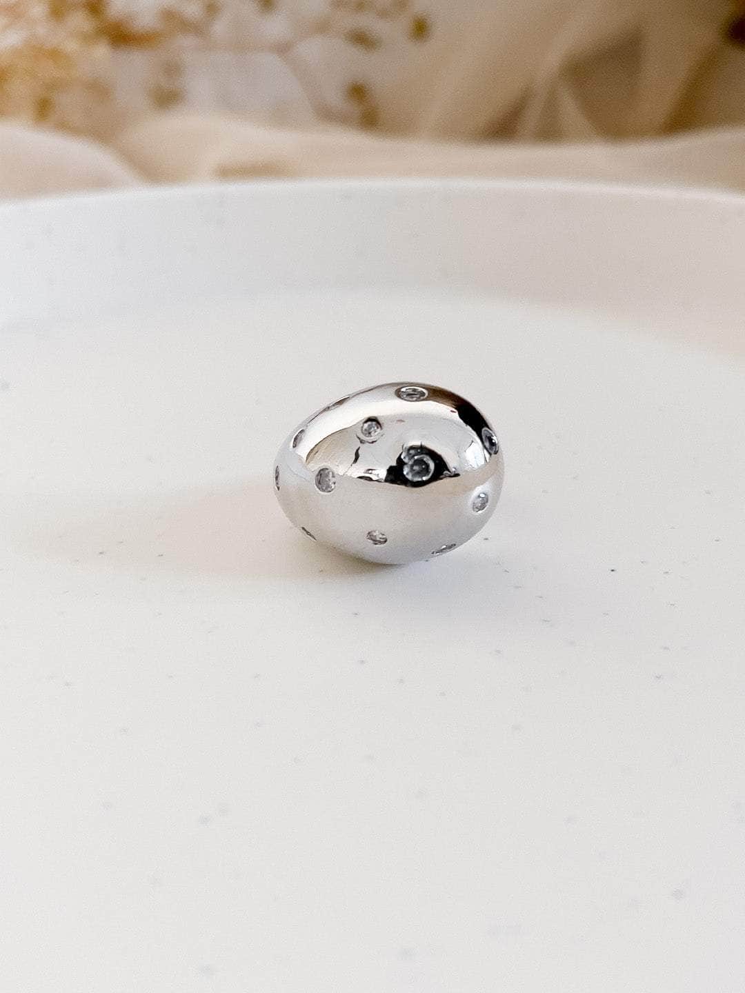 Ishhaara Silver Frida Balls With White Crystals Ring-Silver