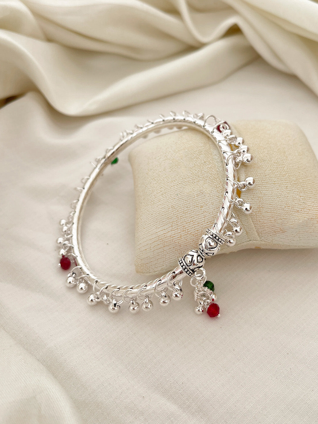 Ishhaara Silver Plated Ghungroo Kada Anklet