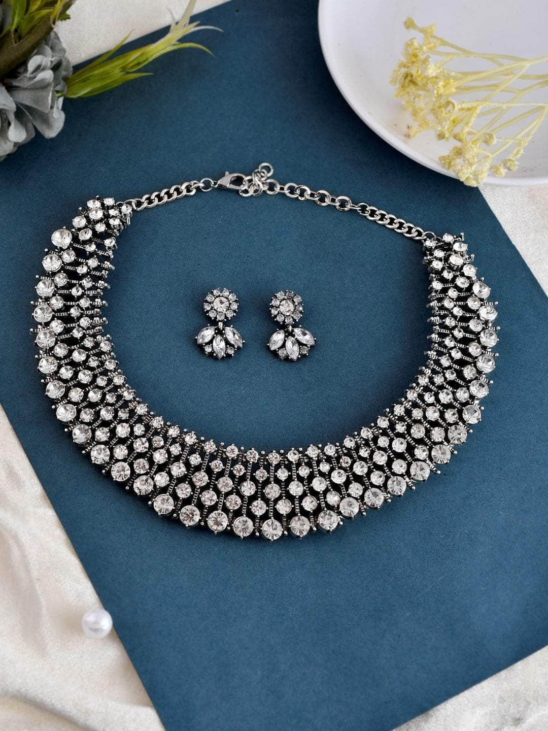 Ishhaara Silver Pranwesha In Diamond Choker With Earrings - Silver