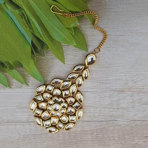 Ishhaara Round Kundan Teeka