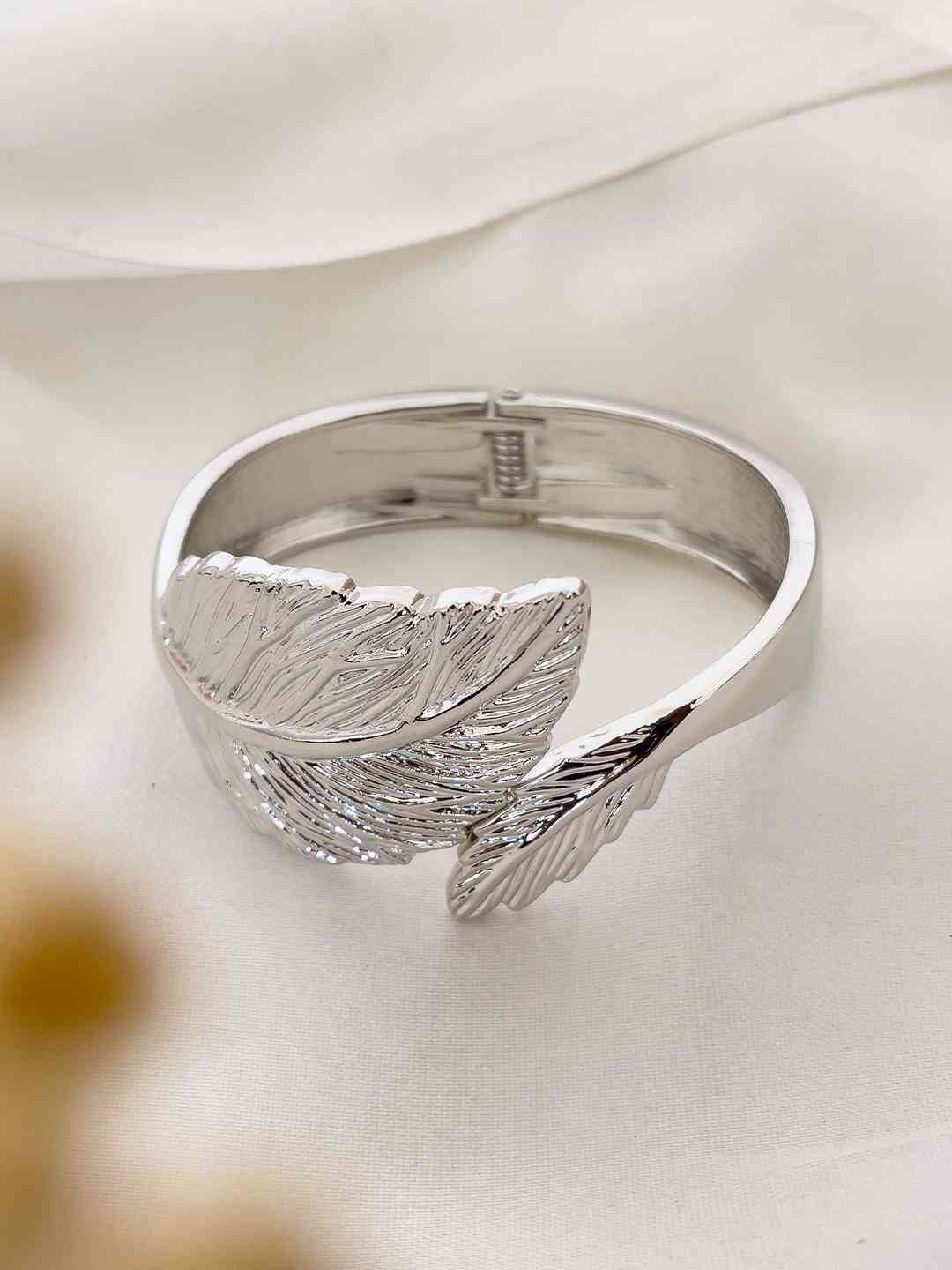 Ishhaara Silver Smear Leaf Shaped Bracelet