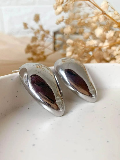 Ishhaara Striking Tear Drop Earrings Silver