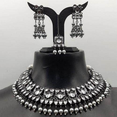 Ishhaara Silver Victorian Grey Pearls Set