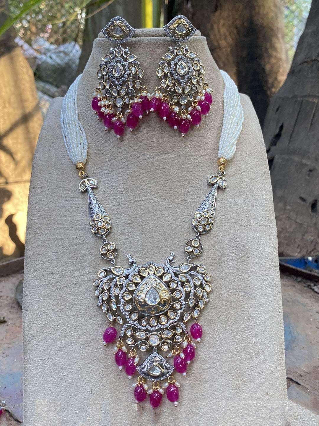 Ishhaara Silver Whispere Necklace