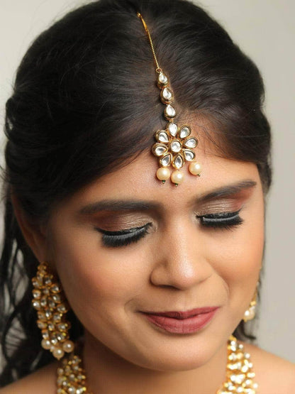 Ishhaara Simple Kundan Choker With Pearls Necklace Set